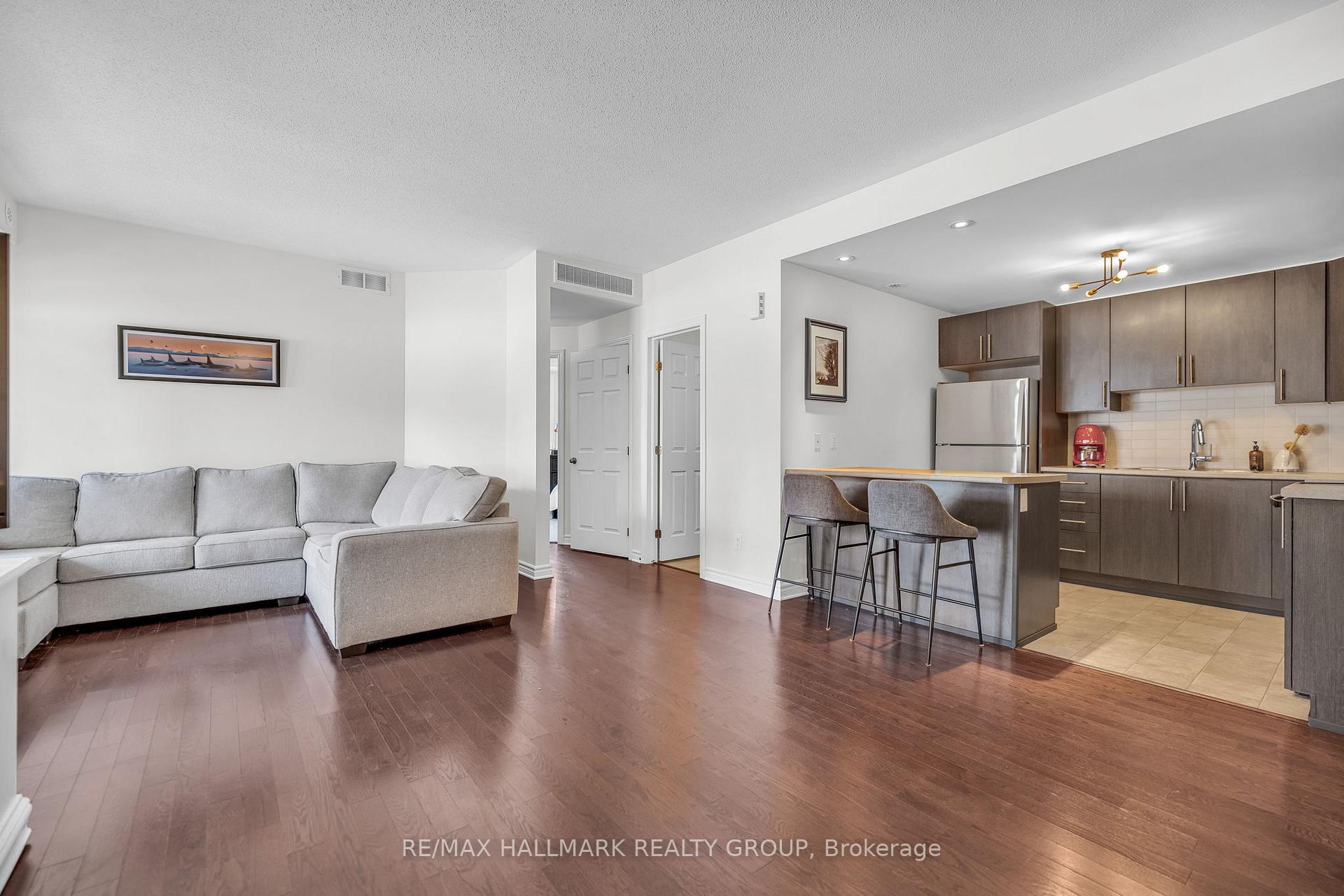 Photo 4 of Unit A, 105 Fraser Fields Way, Ottawa, Barrhaven - Heritage Park — HOMEH