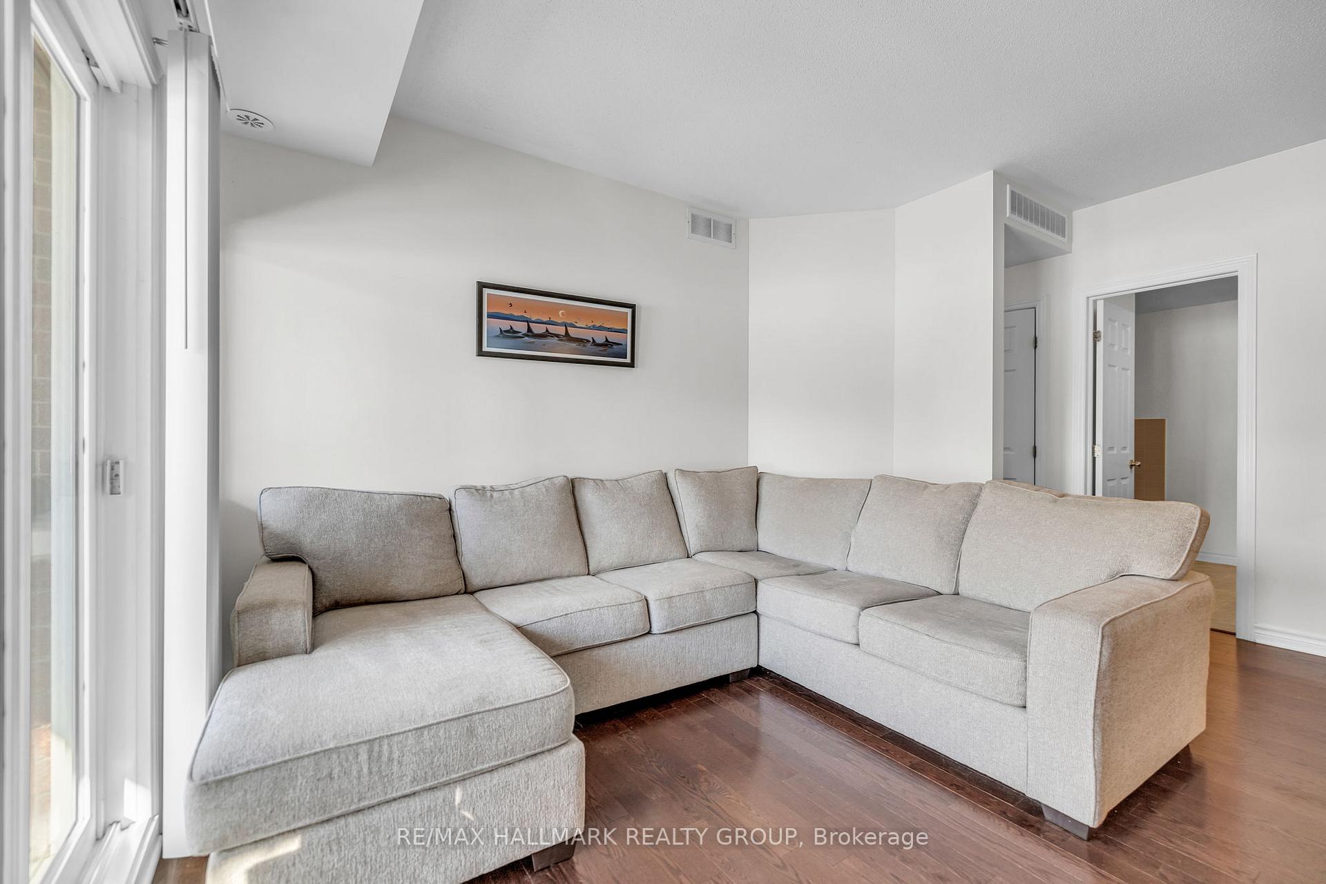 Photo 7 of Unit A, 105 Fraser Fields Way, Ottawa, Barrhaven - Heritage Park — HOMEH