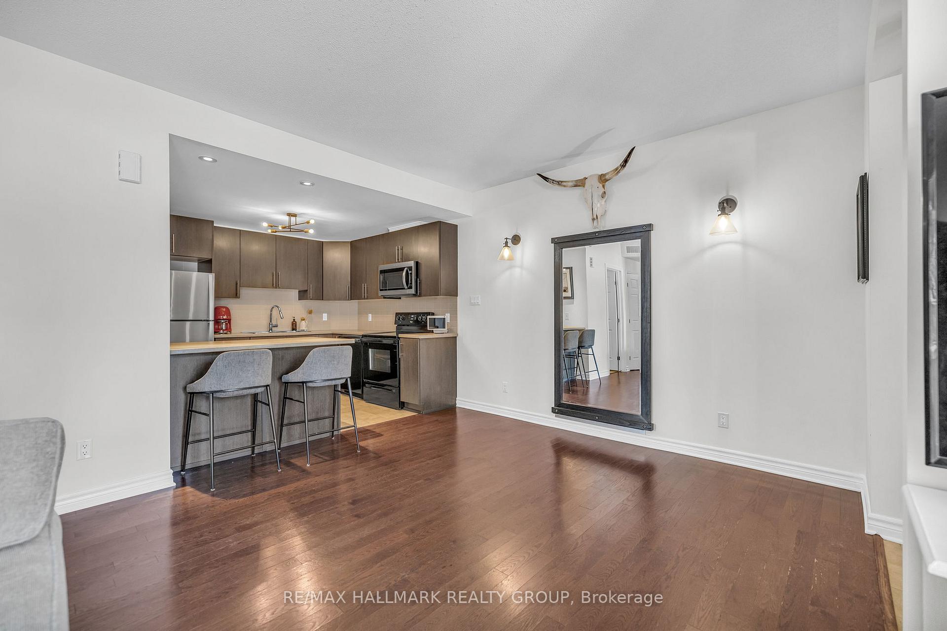 Photo 9 of Unit A, 105 Fraser Fields Way, Ottawa, Barrhaven - Heritage Park — HOMEH