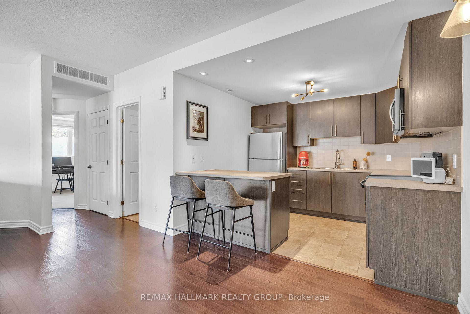 Photo 12 of Unit A, 105 Fraser Fields Way, Ottawa, Barrhaven - Heritage Park — HOMEH