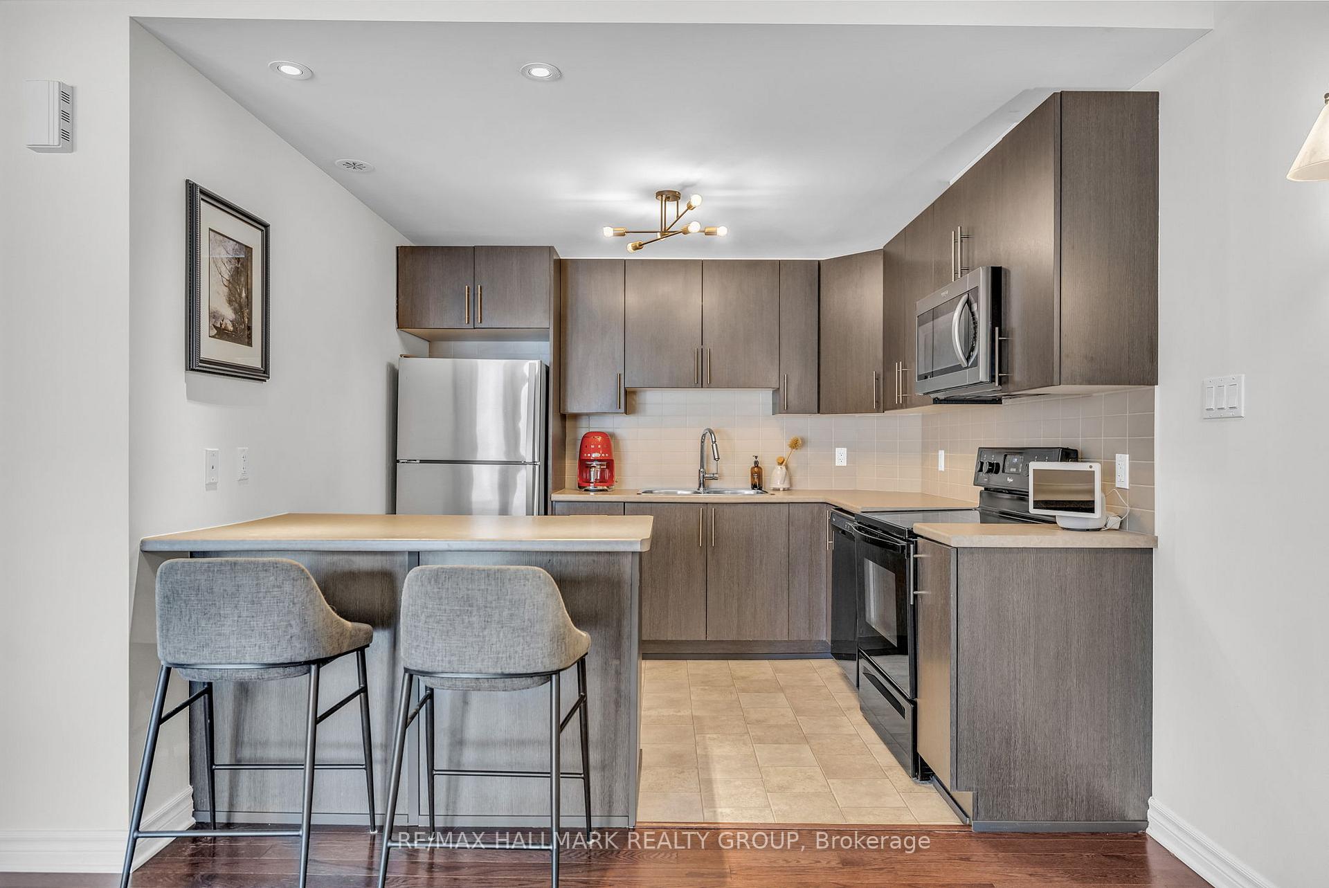Photo 13 of Unit A, 105 Fraser Fields Way, Ottawa, Barrhaven - Heritage Park — HOMEH