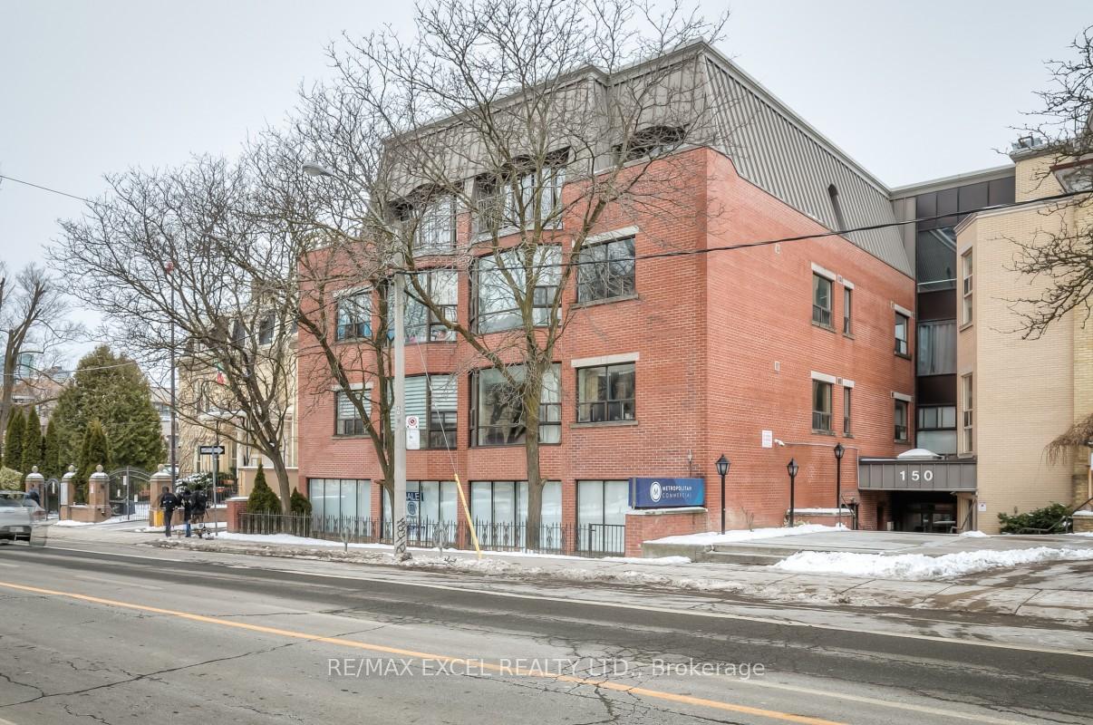 Front of Unit #1F, 150 Beverley Street