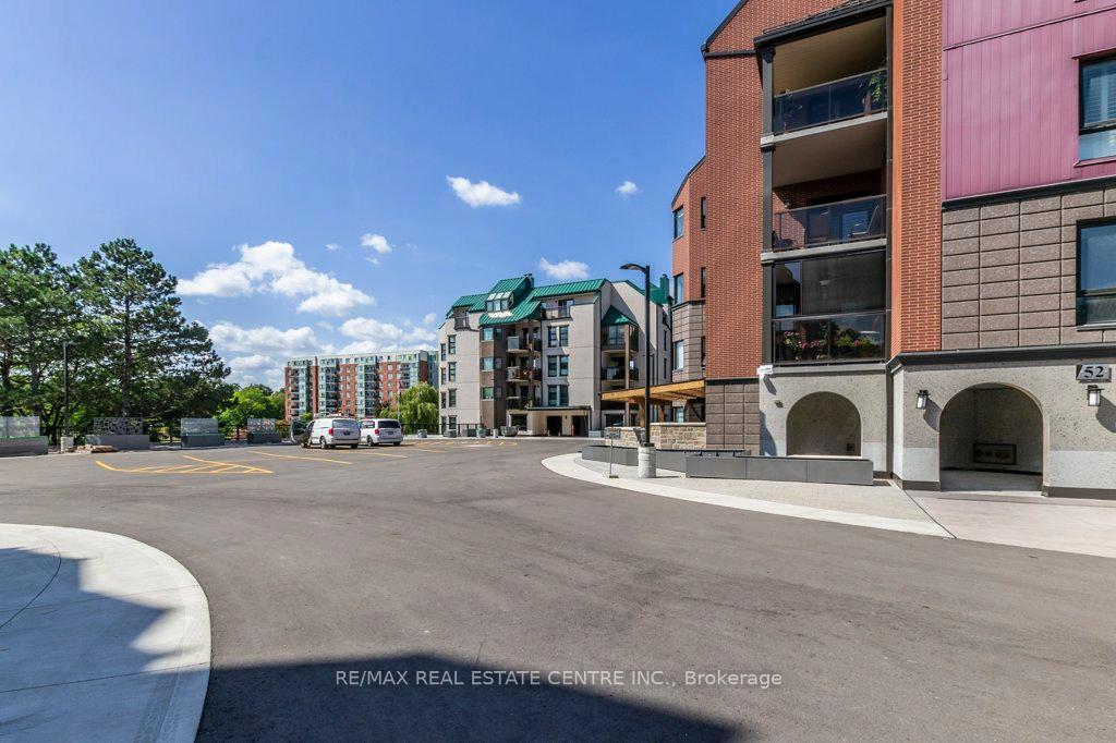 Photo 4 of Unit 11, 52 Blue Springs Drive, Waterloo — HOMEH