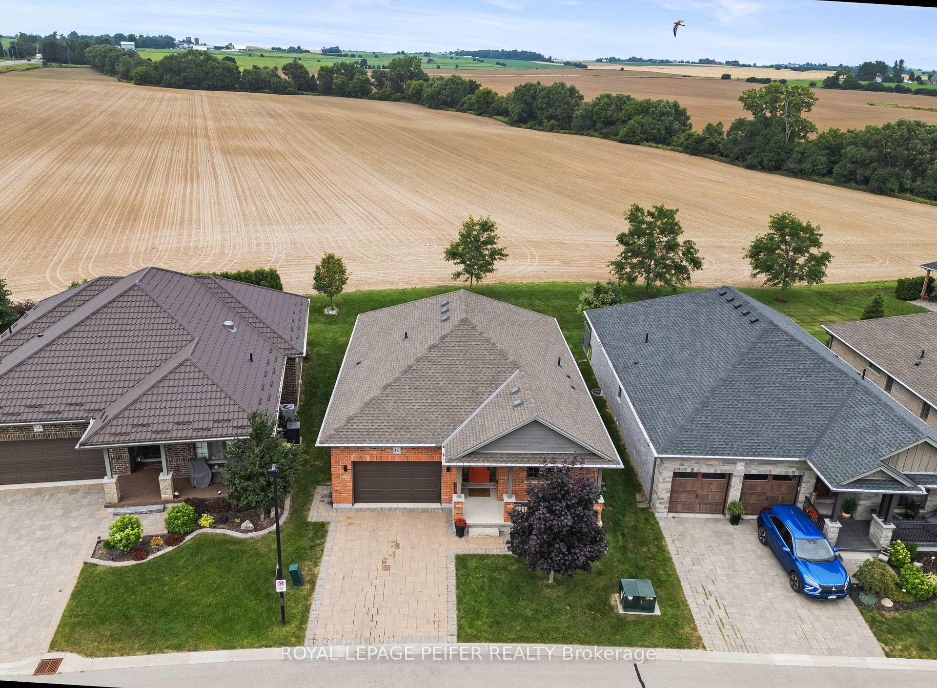 Photo 3 of Unit 12, 132 Robin Ridge Drive, Central Elgin, Belmont — HOMEH