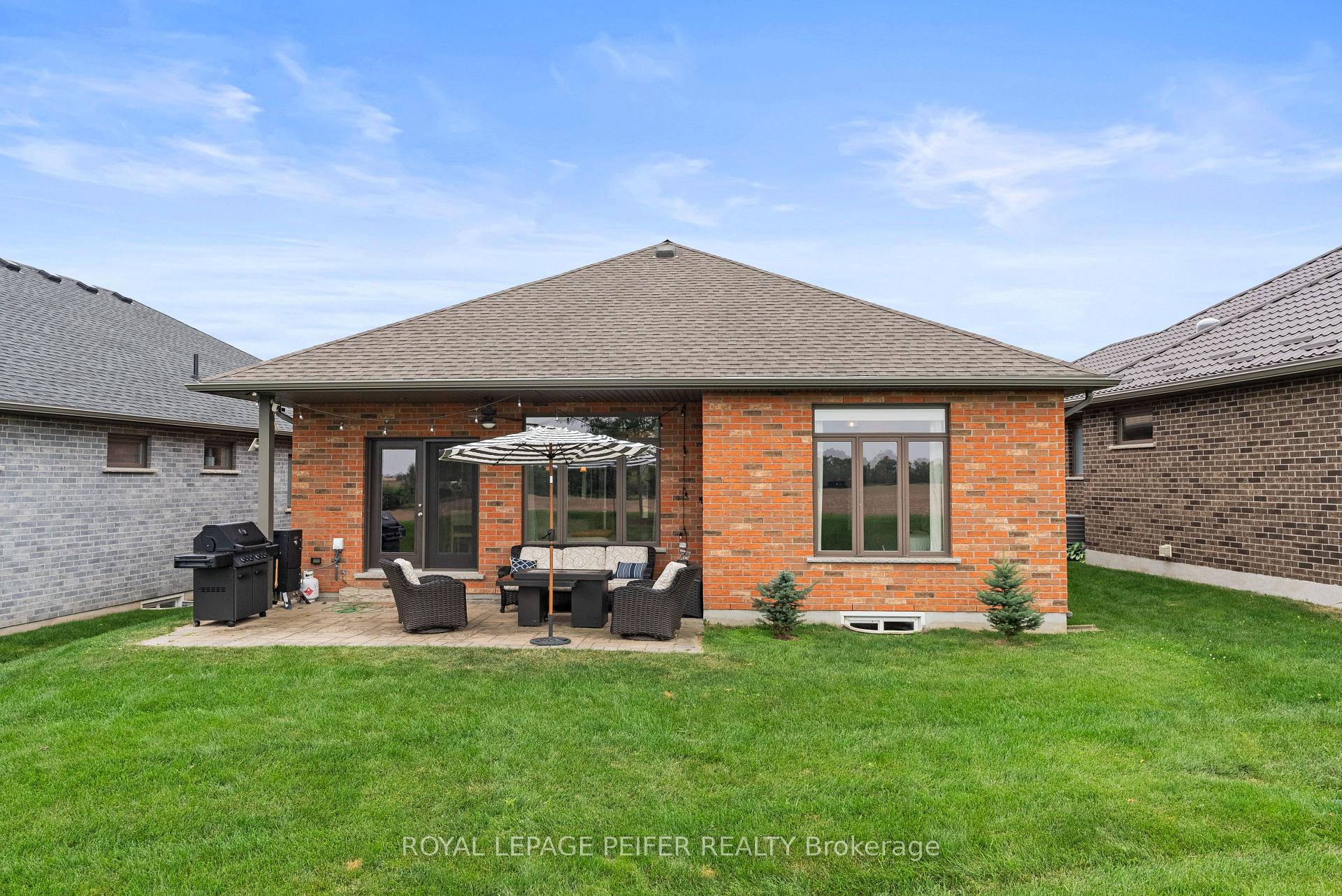 Photo 5 of Unit 12, 132 Robin Ridge Drive, Central Elgin, Belmont — HOMEH