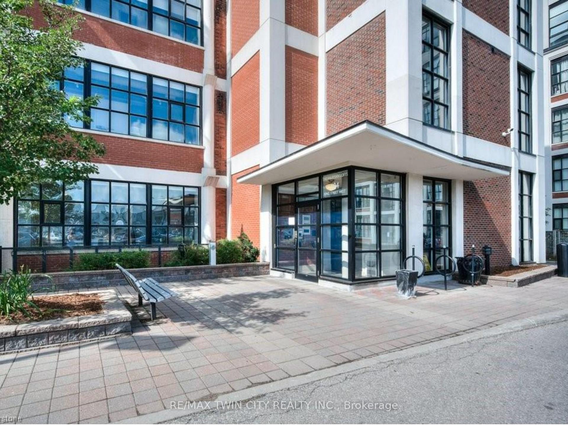 Photo 3 of Unit 608, 404 King Street W, Kitchener — HOMEH