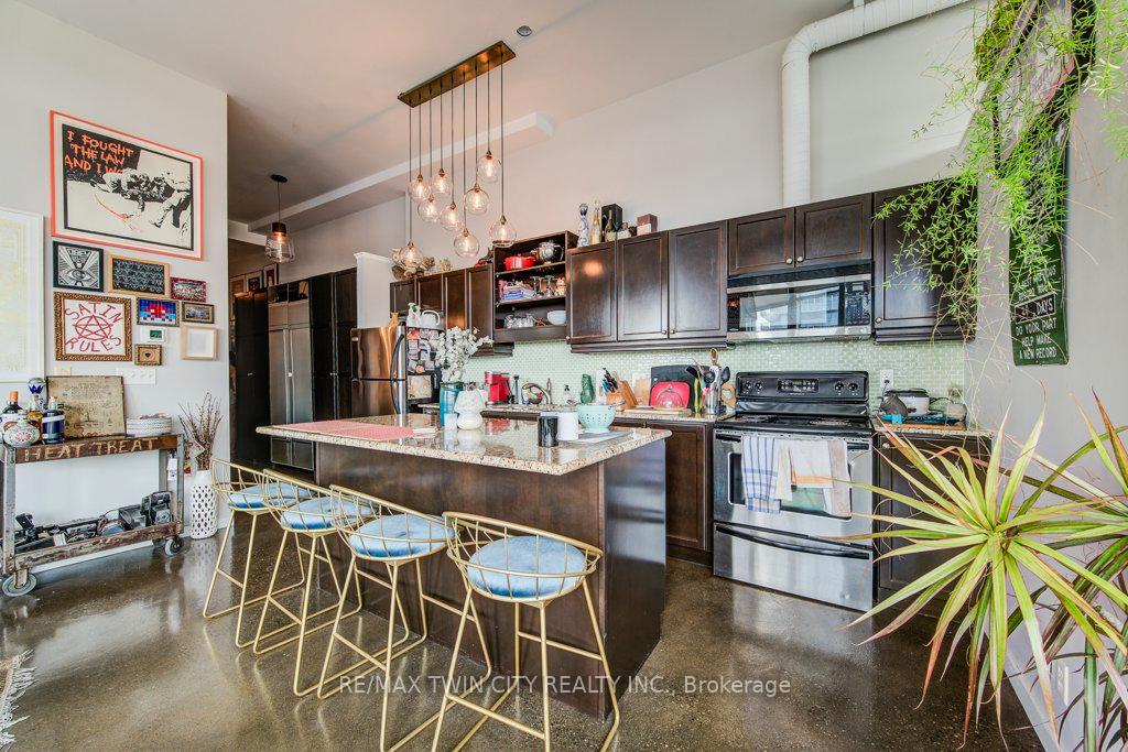 Photo 9 of Unit 608, 404 King Street W, Kitchener — HOMEH