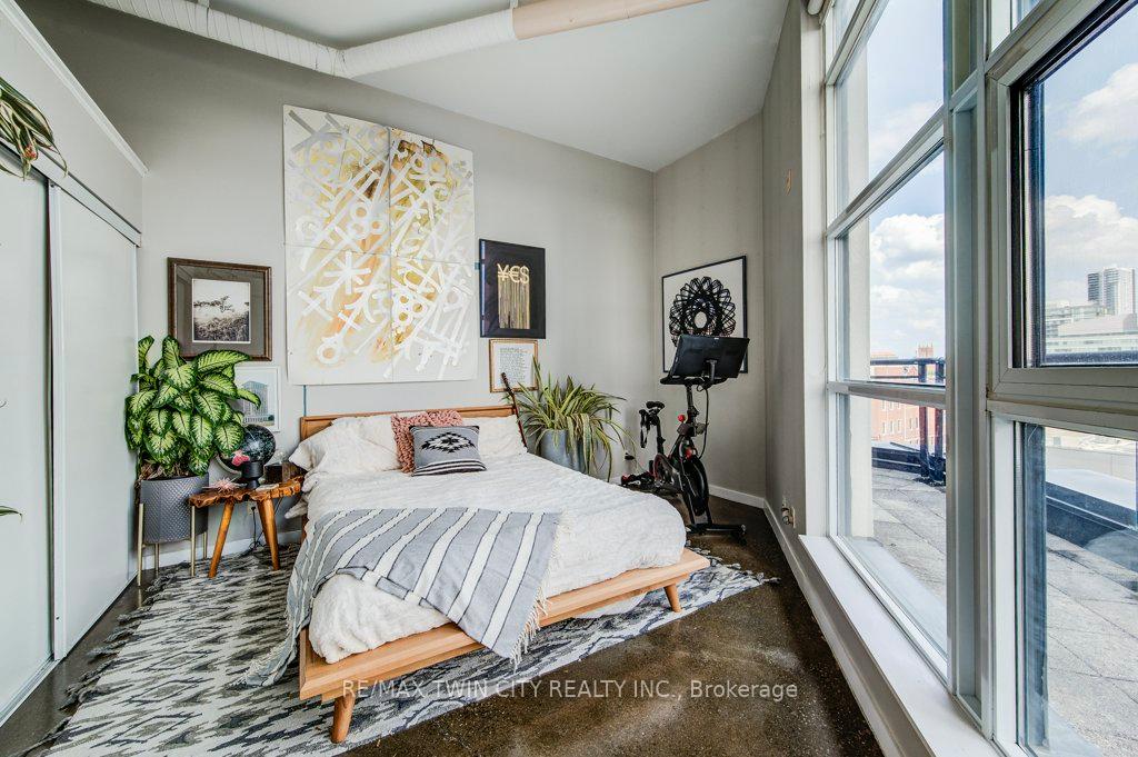 Photo 12 of Unit 608, 404 King Street W, Kitchener — HOMEH