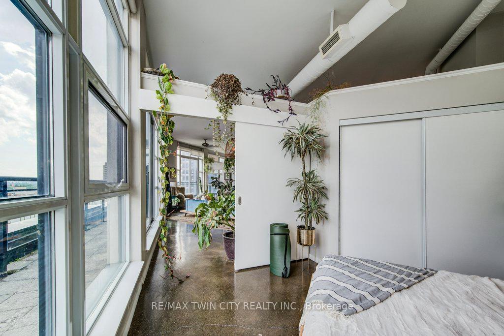 Photo 13 of Unit 608, 404 King Street W, Kitchener — HOMEH