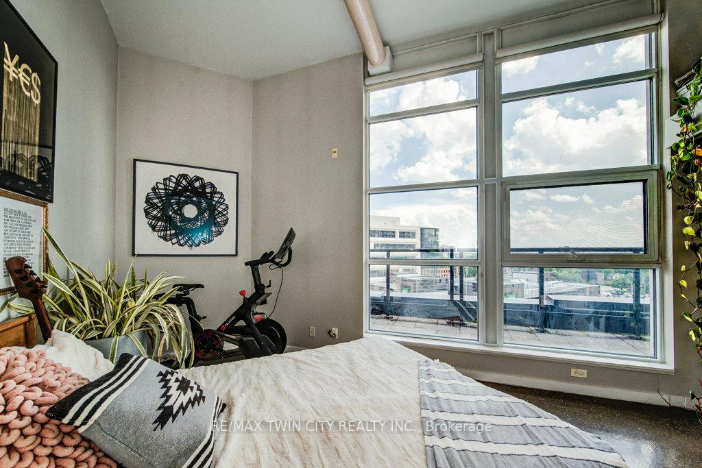 Photo 14 of Unit 608, 404 King Street W, Kitchener — HOMEH