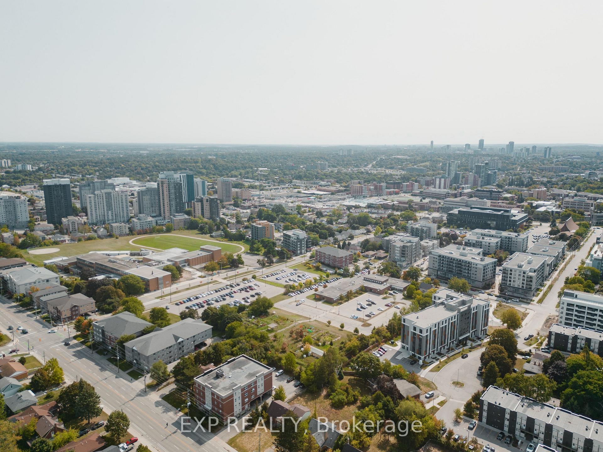 Photo 9 of Unit H302, 62 Balsam Street, Waterloo, Beechwood/University — HOMEH