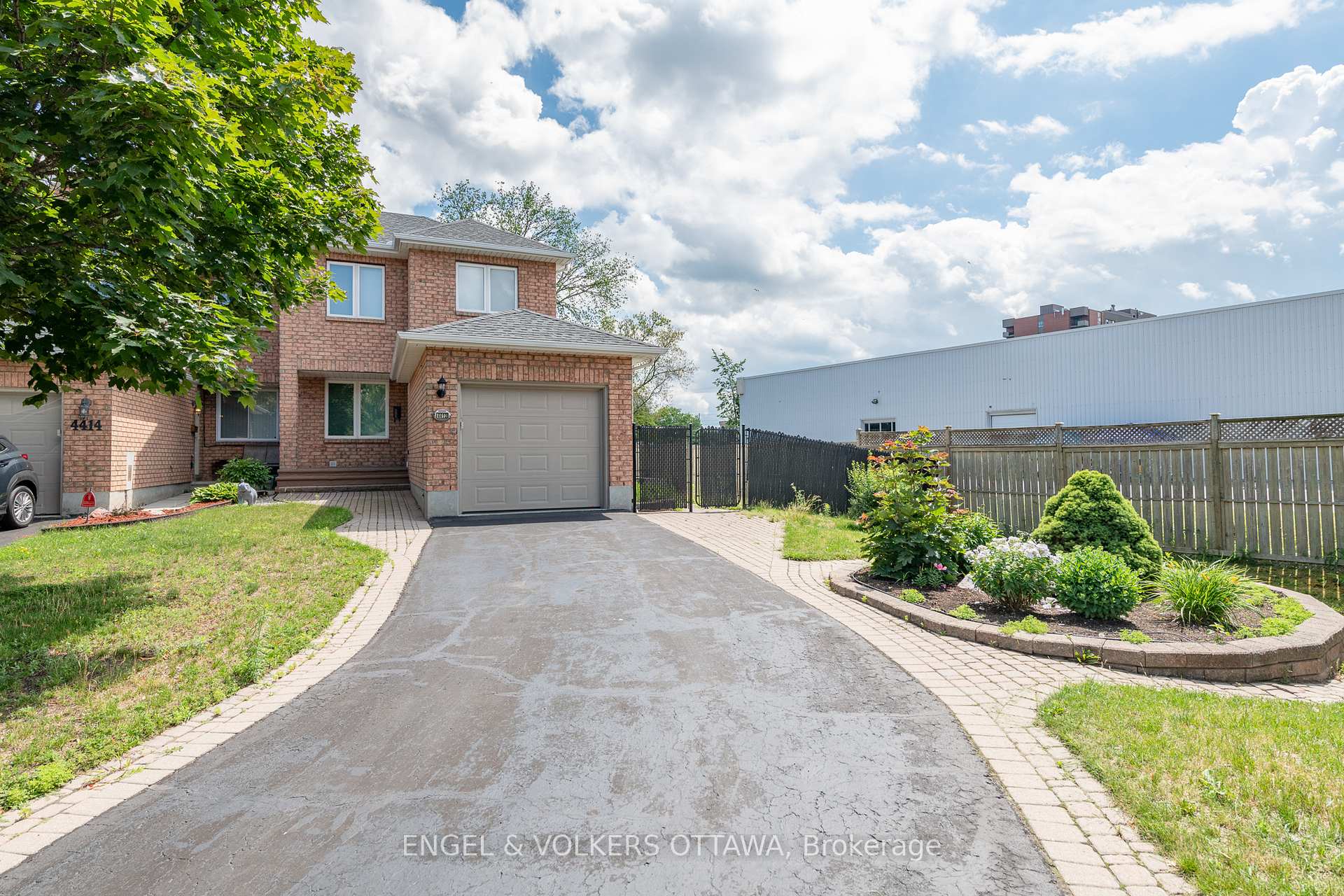 Front of 4412 Ashcroft Court