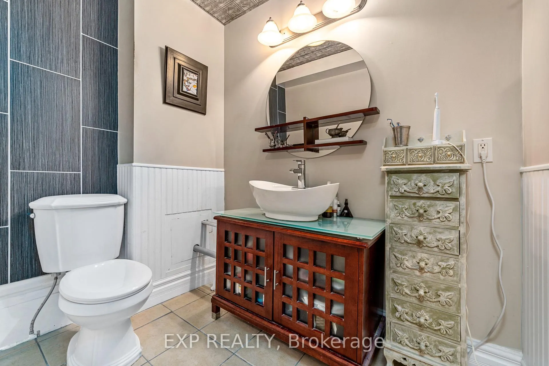 Photo 18 of Unit 1, 393 Front Street, Belleville, Belleville Ward — HOMEH
