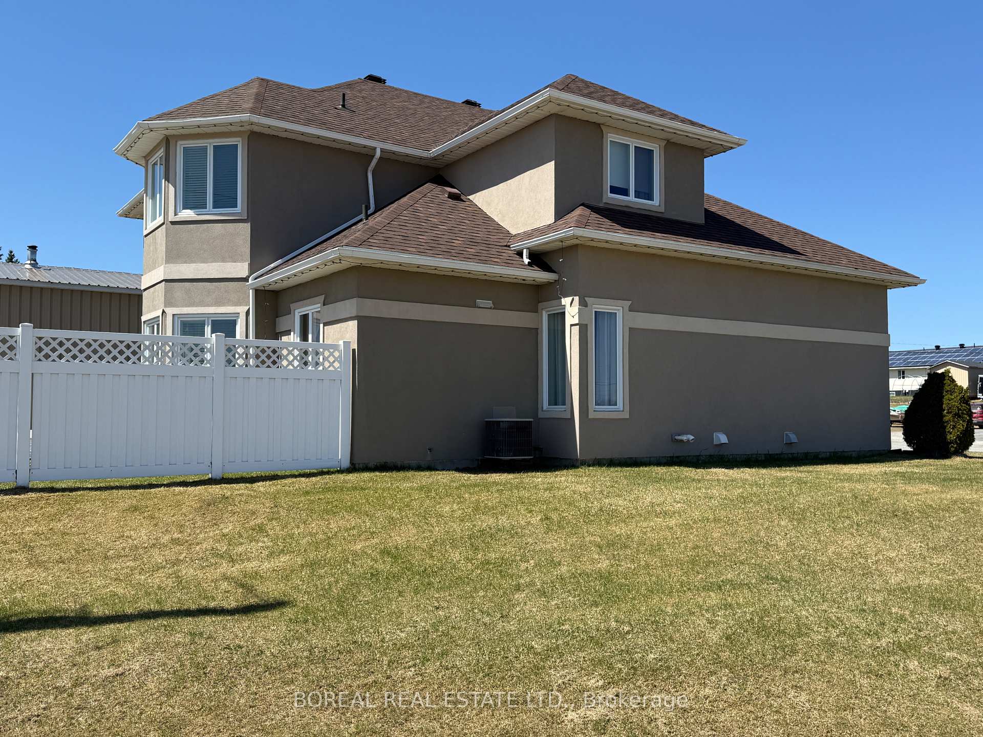 Photo 10 of 66 Huron Road, Cochrane — HOMEH