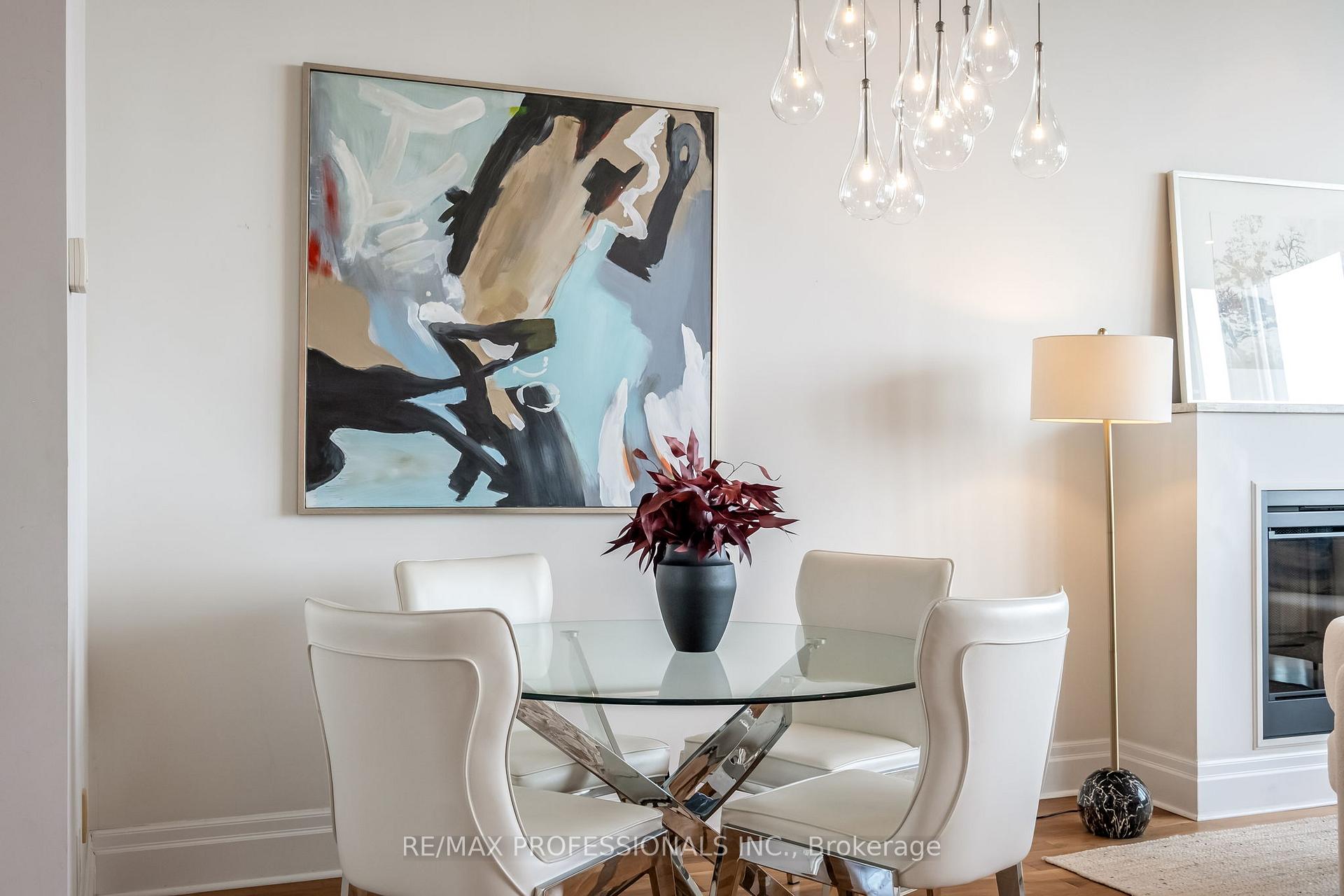 Photo 8 of Unit 5304, 16 Harbour Street, Toronto, Waterfront Communities — HOMEH