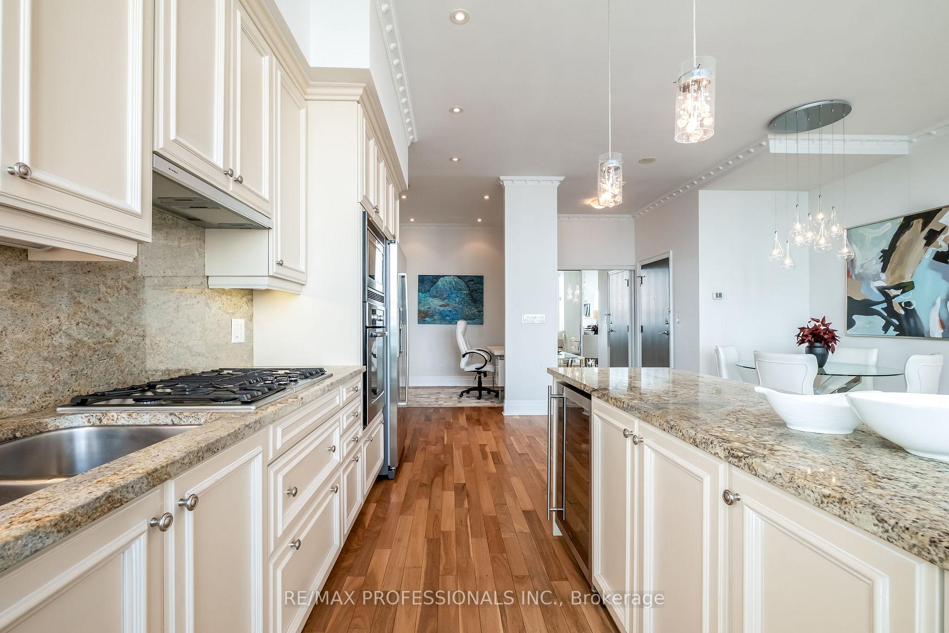 Photo 15 of Unit 5304, 16 Harbour Street, Toronto, Waterfront Communities — HOMEH