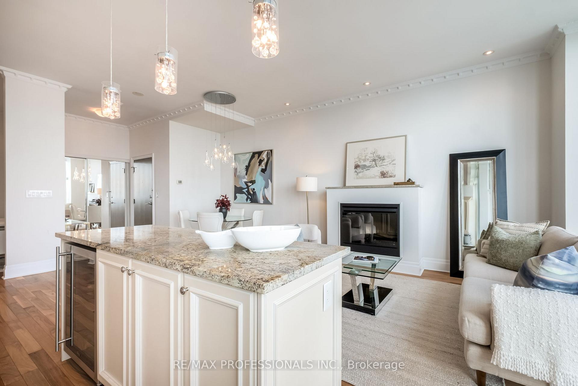 Photo 16 of Unit 5304, 16 Harbour Street, Toronto, Waterfront Communities — HOMEH