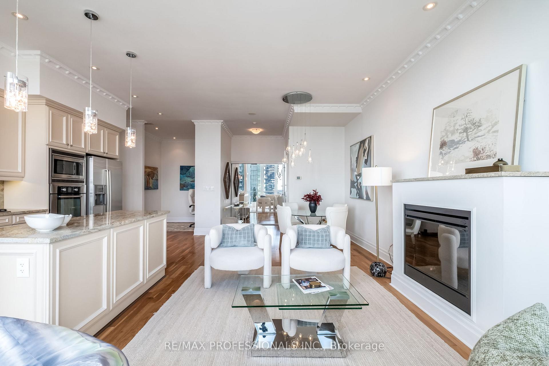 Photo 19 of Unit 5304, 16 Harbour Street, Toronto, Waterfront Communities — HOMEH