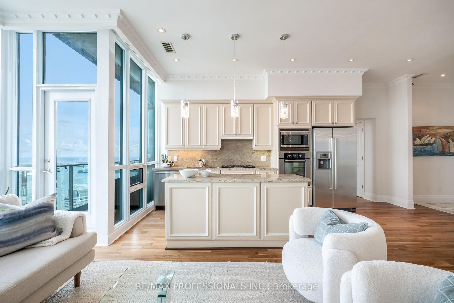 Photo 21 of Unit 5304, 16 Harbour Street, Toronto, Waterfront Communities — HOMEH
