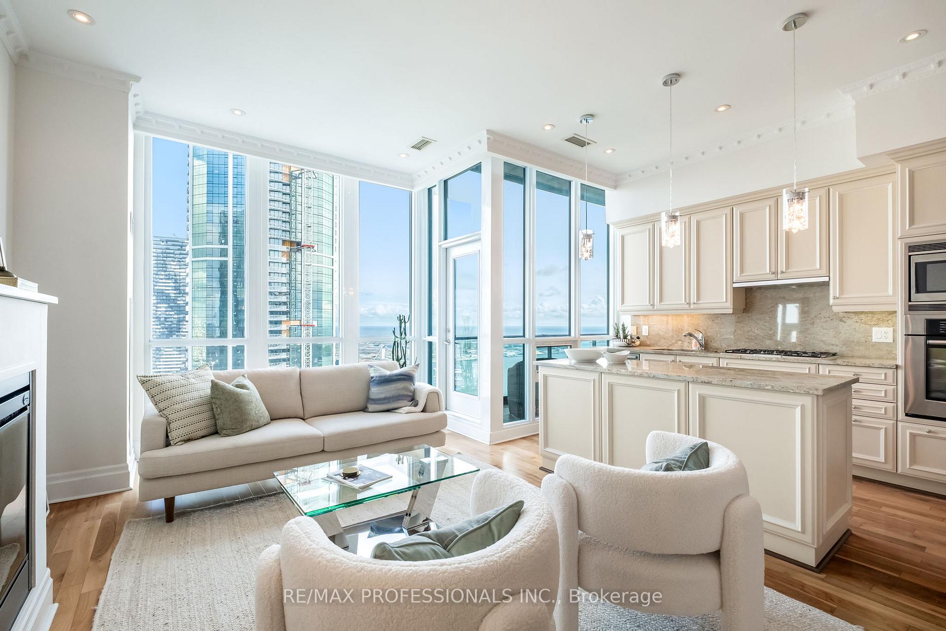 Photo 22 of Unit 5304, 16 Harbour Street, Toronto, Waterfront Communities — HOMEH