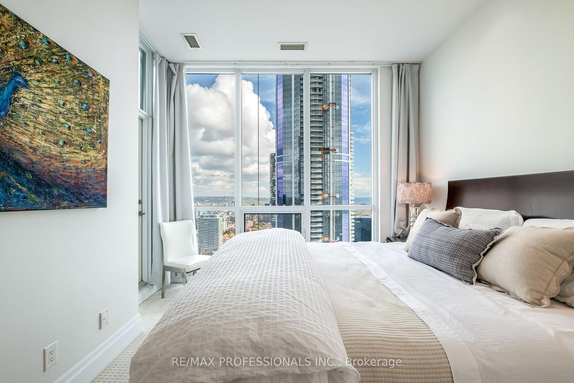 Photo 26 of Unit 5304, 16 Harbour Street, Toronto, Waterfront Communities — HOMEH