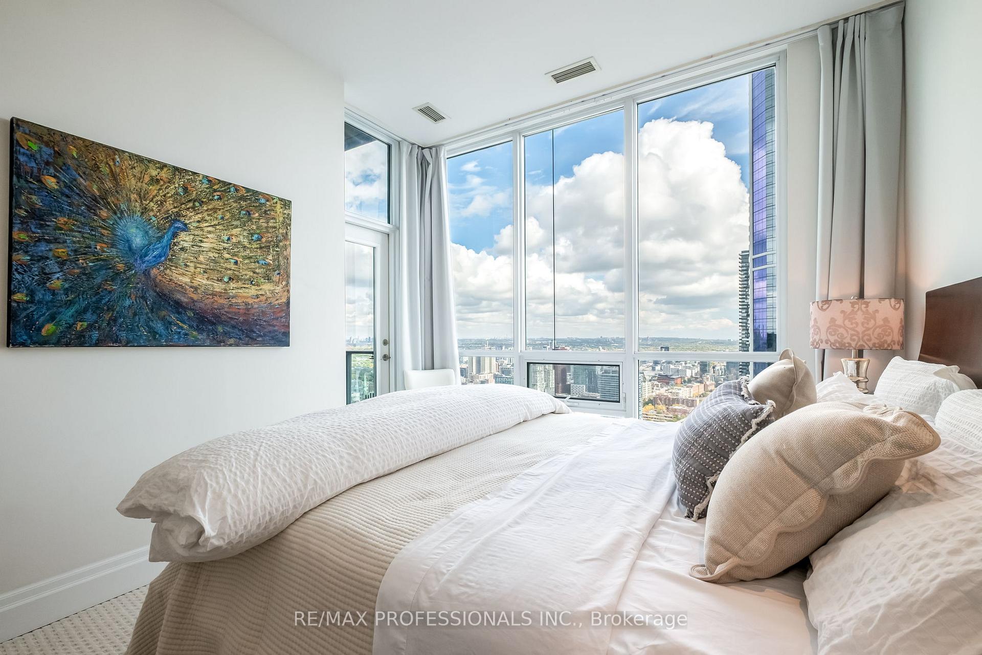 Photo 27 of Unit 5304, 16 Harbour Street, Toronto, Waterfront Communities — HOMEH