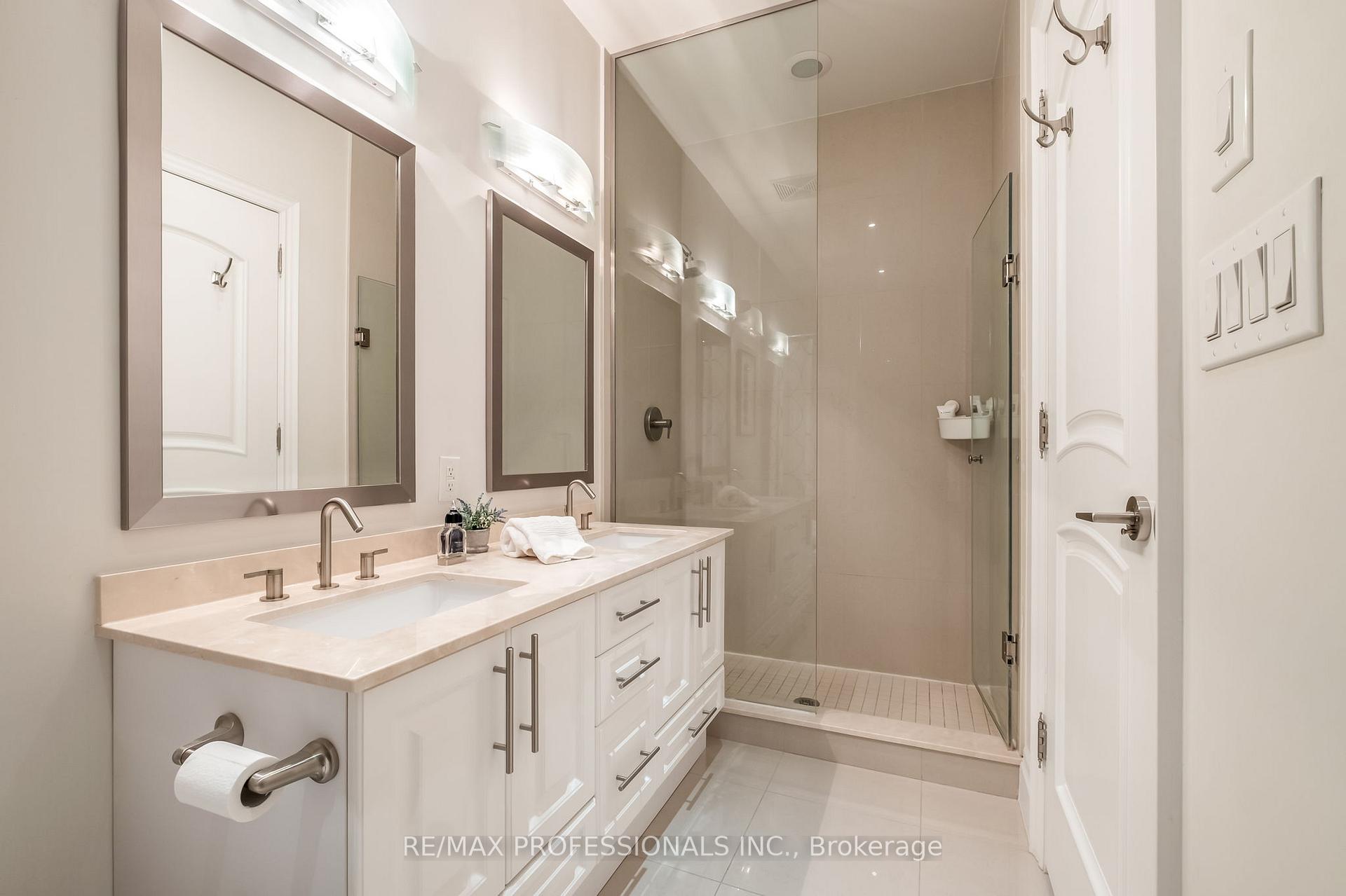 Photo 32 of Unit 5304, 16 Harbour Street, Toronto, Waterfront Communities — HOMEH
