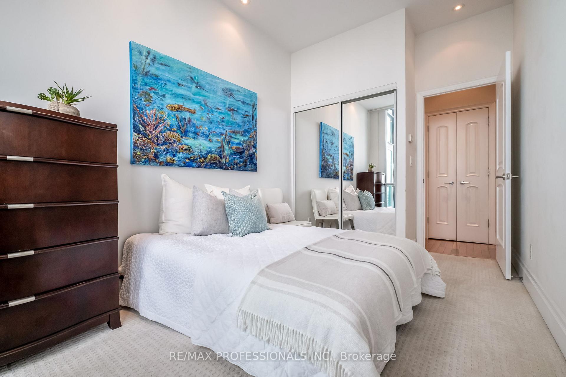 Photo 34 of Unit 5304, 16 Harbour Street, Toronto, Waterfront Communities — HOMEH