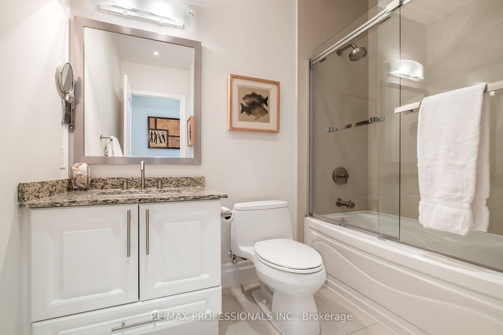 Photo 36 of Unit 5304, 16 Harbour Street, Toronto, Waterfront Communities — HOMEH