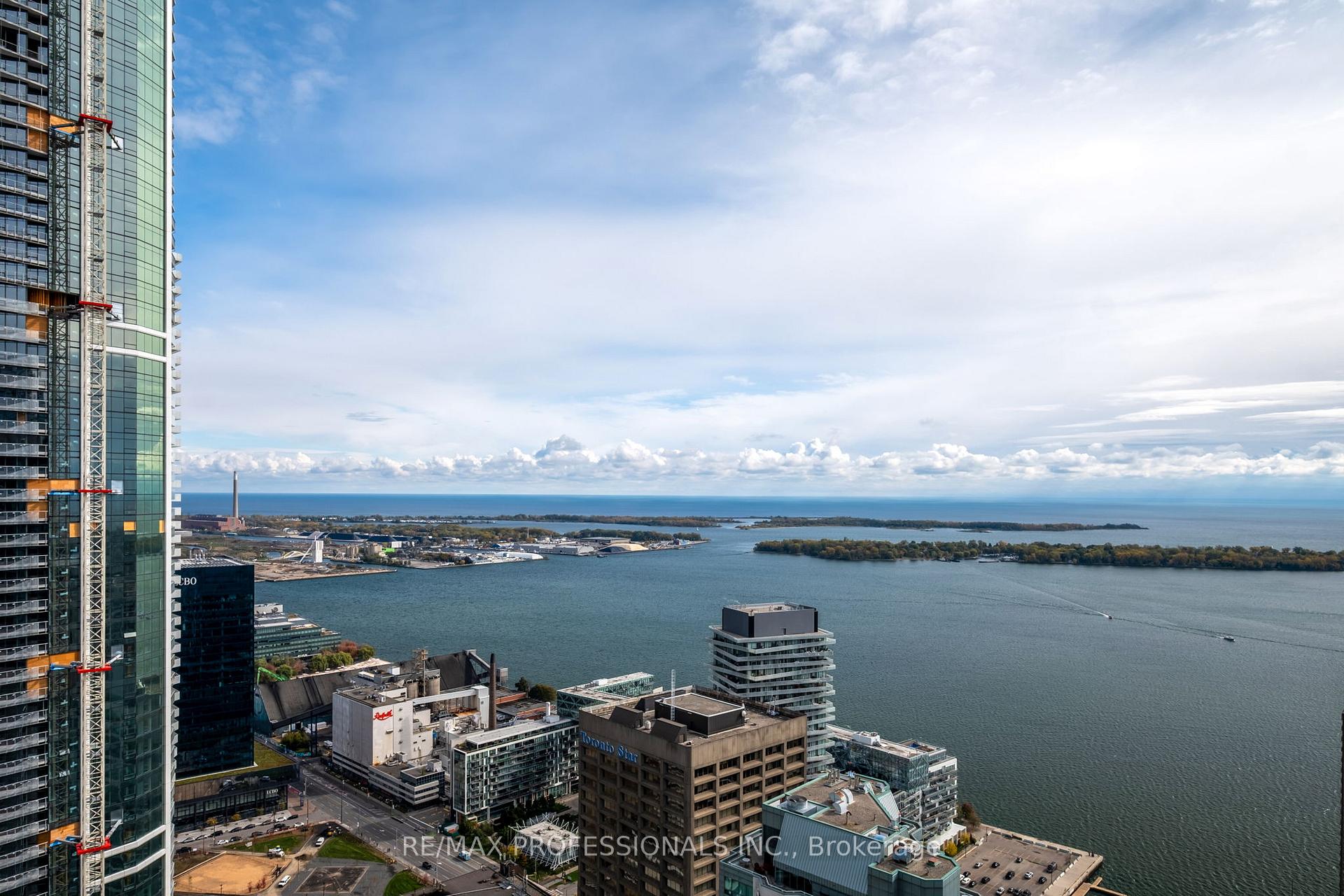 Photo 40 of Unit 5304, 16 Harbour Street, Toronto, Waterfront Communities — HOMEH