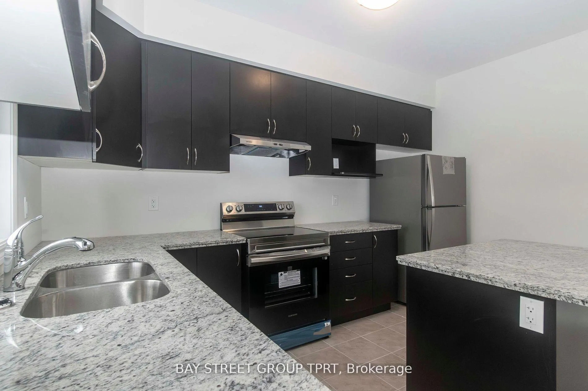 Photo 4 of 210 Beechwood Forest Lane, Gravenhurst, Muskoka (S) — HOMEH
