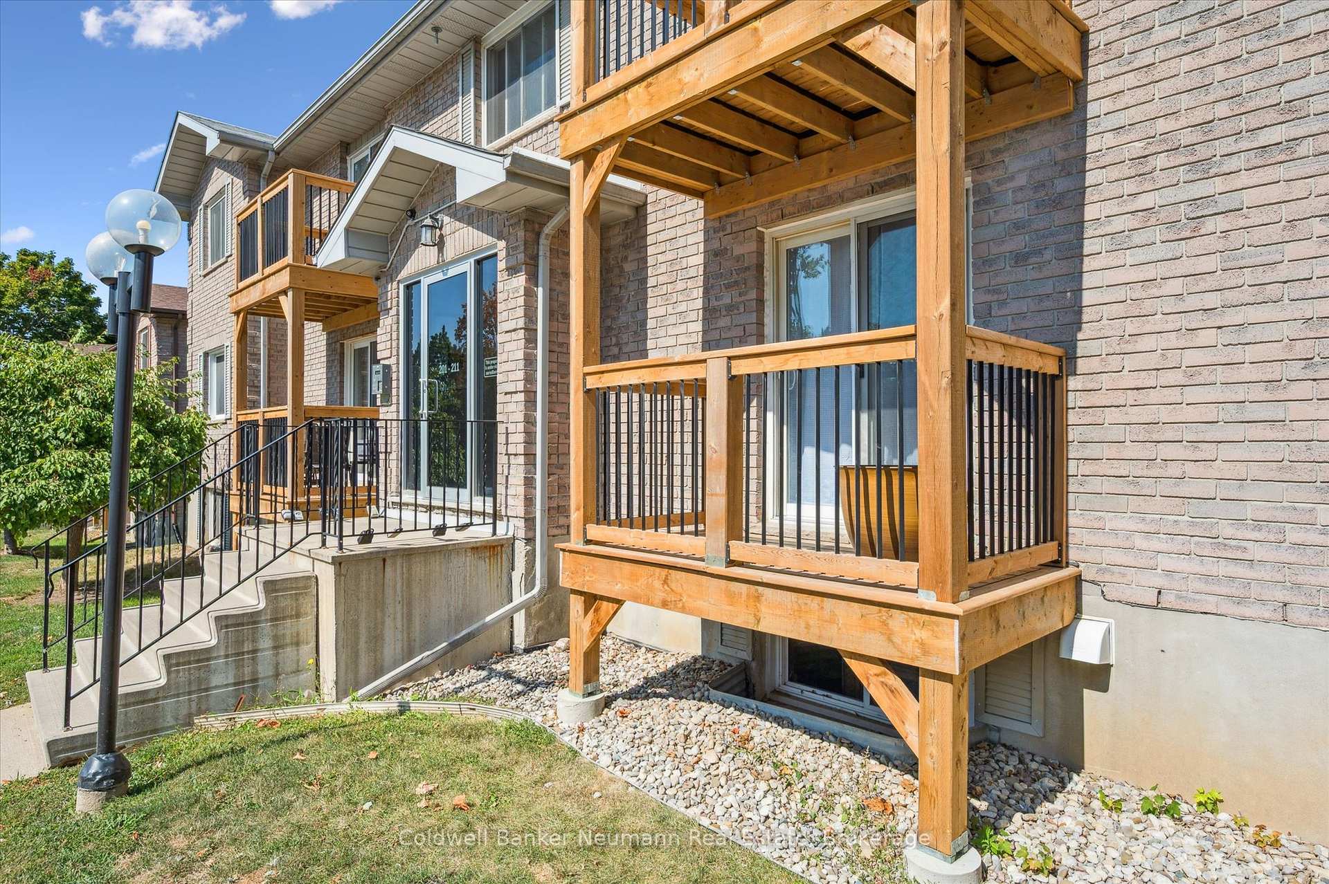 Photo 3 of Unit 204, 266 Overlea Drive, Kitchener — HOMEH