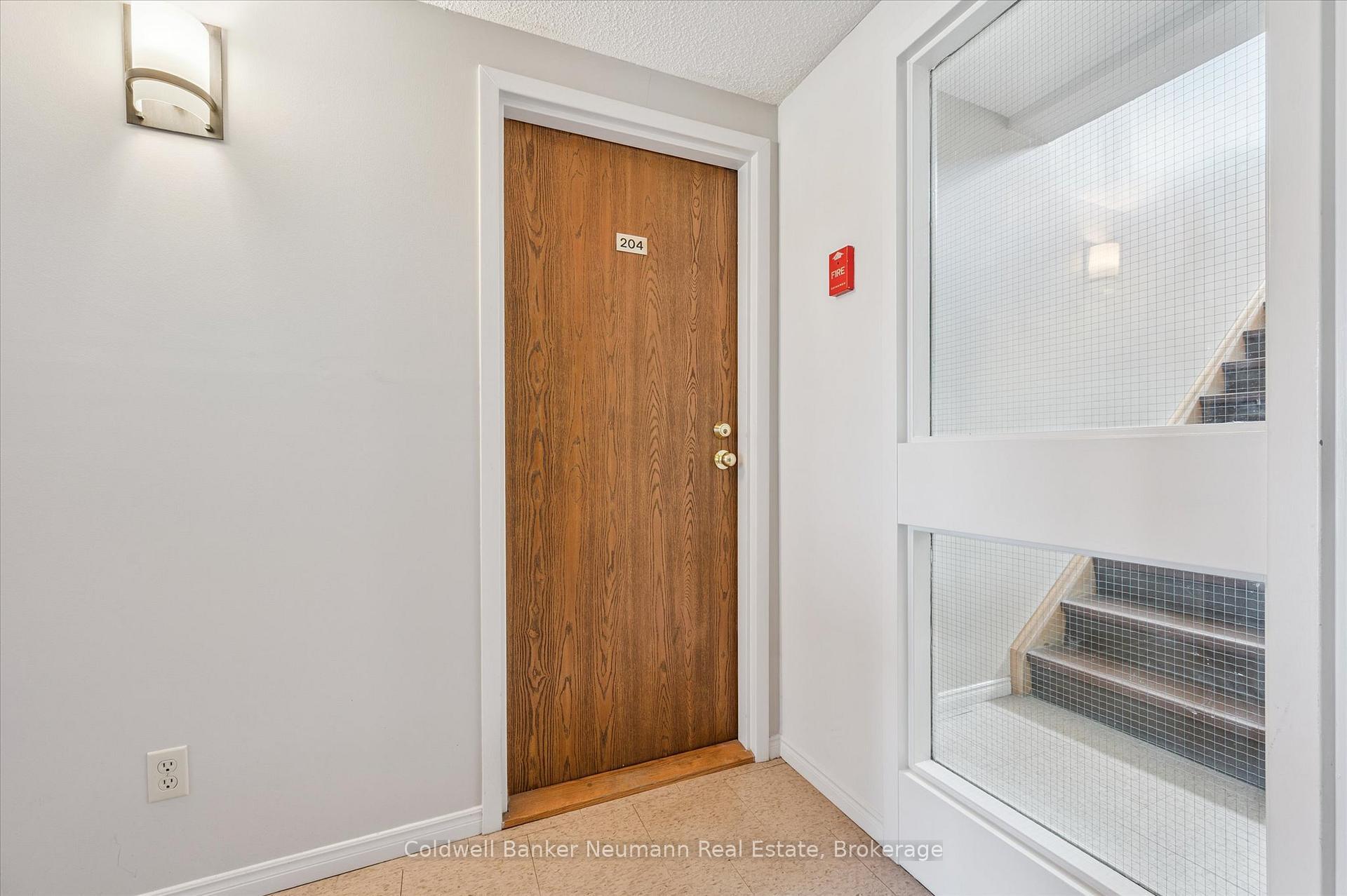 Photo 4 of Unit 204, 266 Overlea Drive, Kitchener — HOMEH