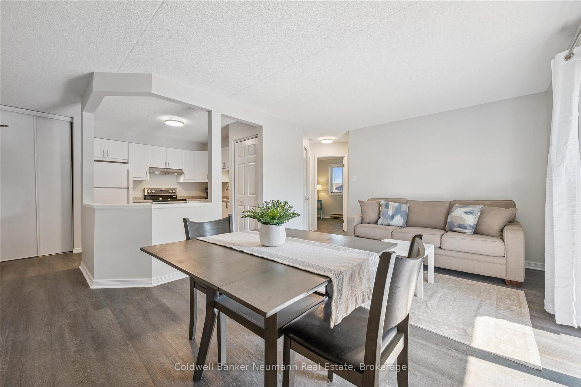 Photo 13 of Unit 204, 266 Overlea Drive, Kitchener — HOMEH