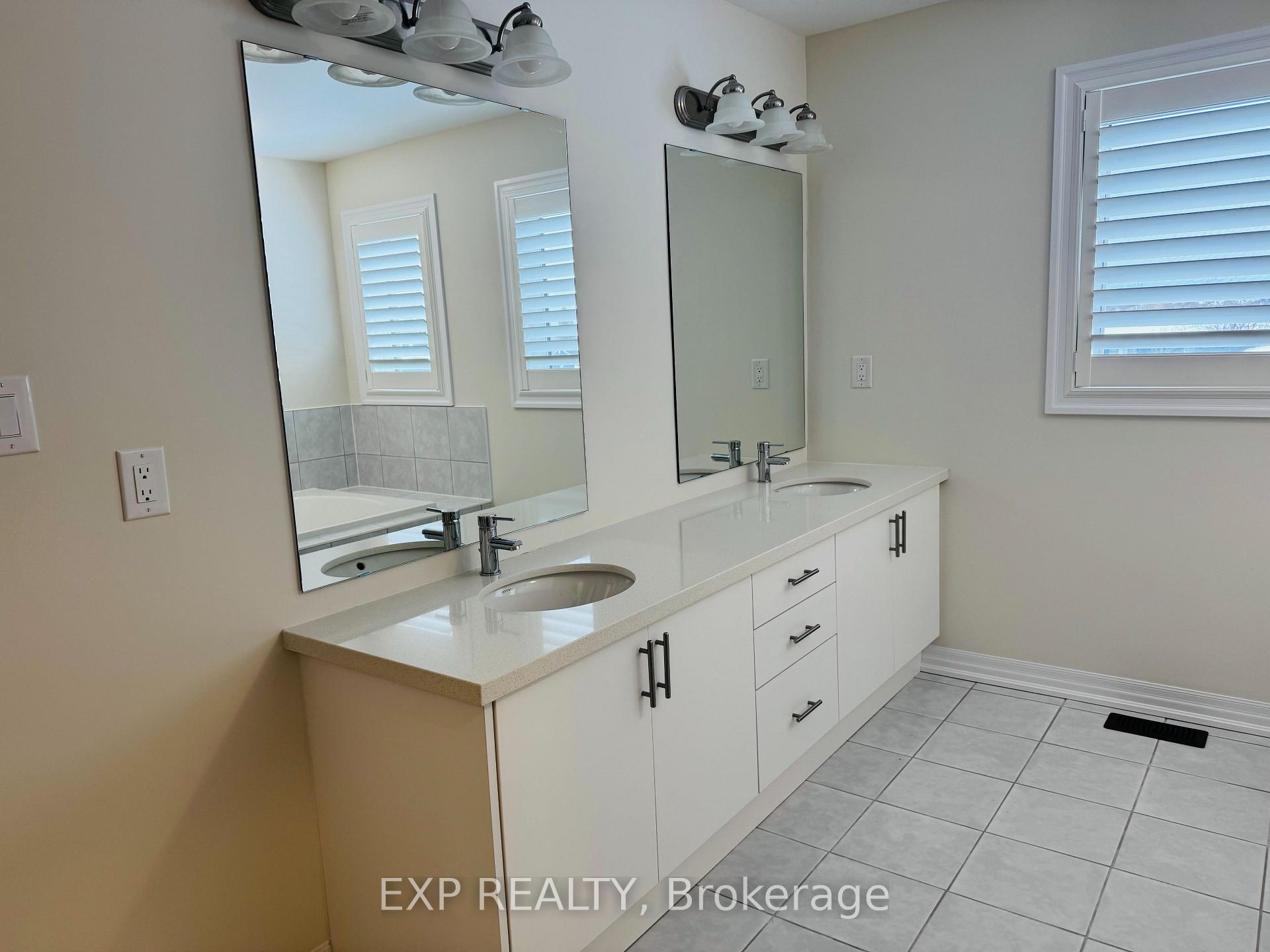 Photo 20 of 299 Quebec Street, Clearview, Stayner — HOMEH
