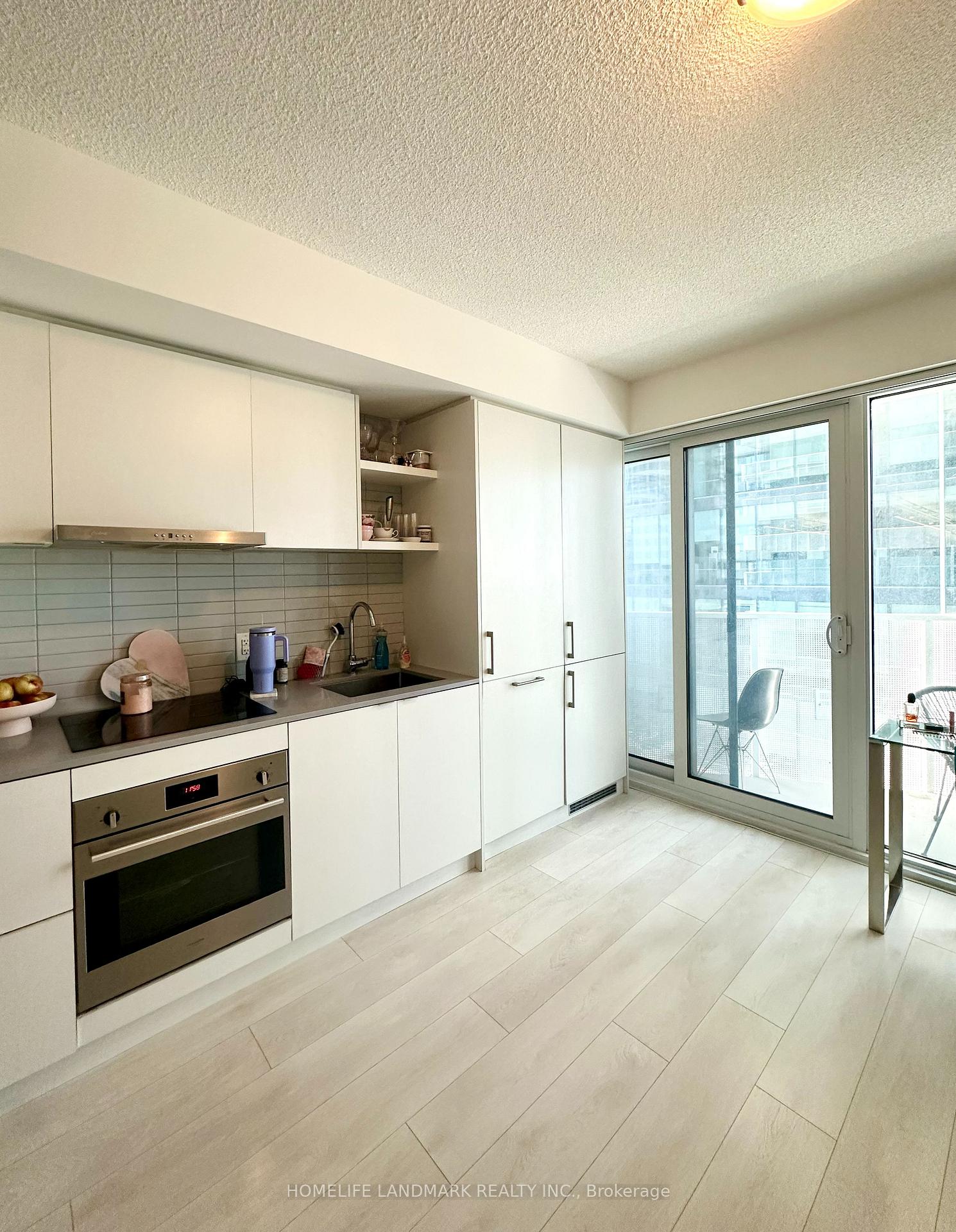Photo 11 of Unit 1911, 100 Harbour Street, Toronto, Waterfront Communities — HOMEH