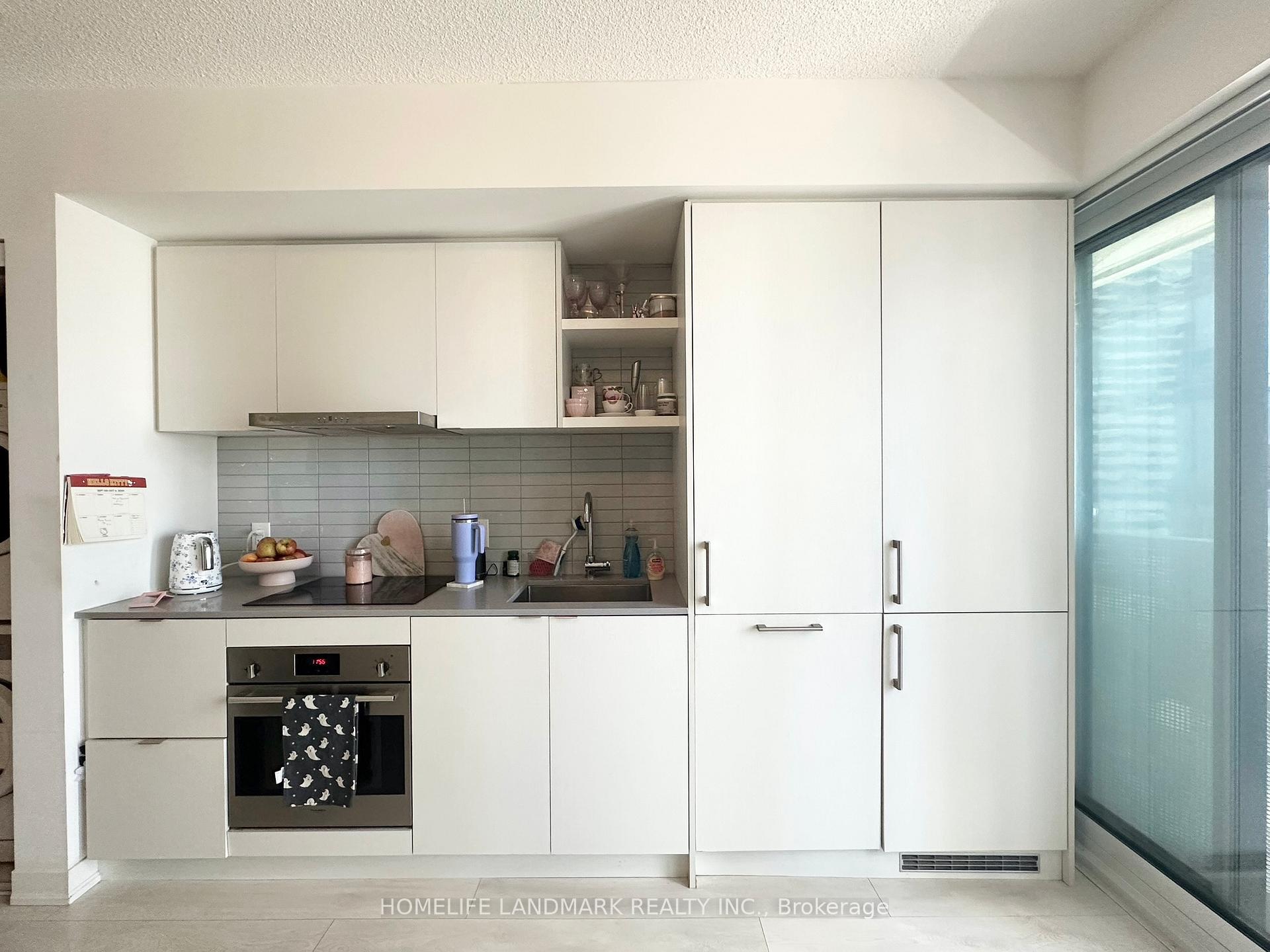 Photo 4 of Unit 1911, 100 Harbour Street, Toronto, Waterfront Communities — HOMEH