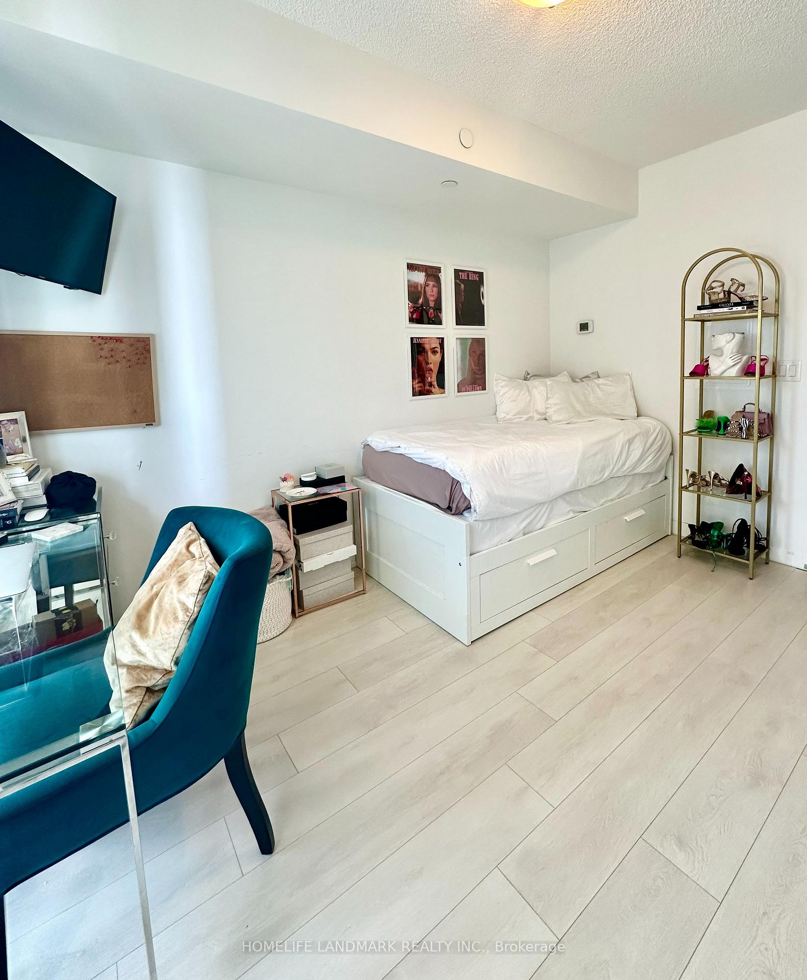 Photo 3 of Unit 1911, 100 Harbour Street, Toronto, Waterfront Communities — HOMEH
