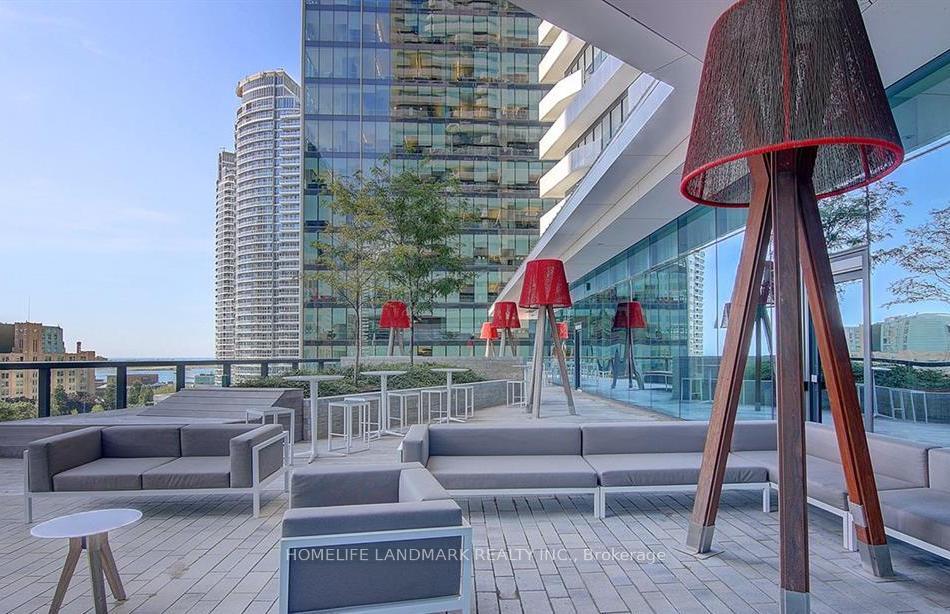 Photo 9 of Unit 1911, 100 Harbour Street, Toronto, Waterfront Communities — HOMEH