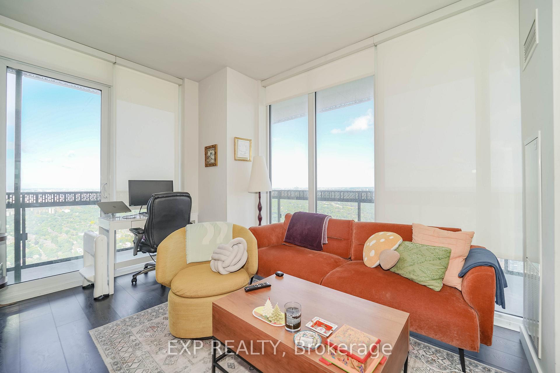 Photo 4 of Unit 5505, 8 Eglinton Avenue E, Toronto, Mount Pleasant West — HOMEH