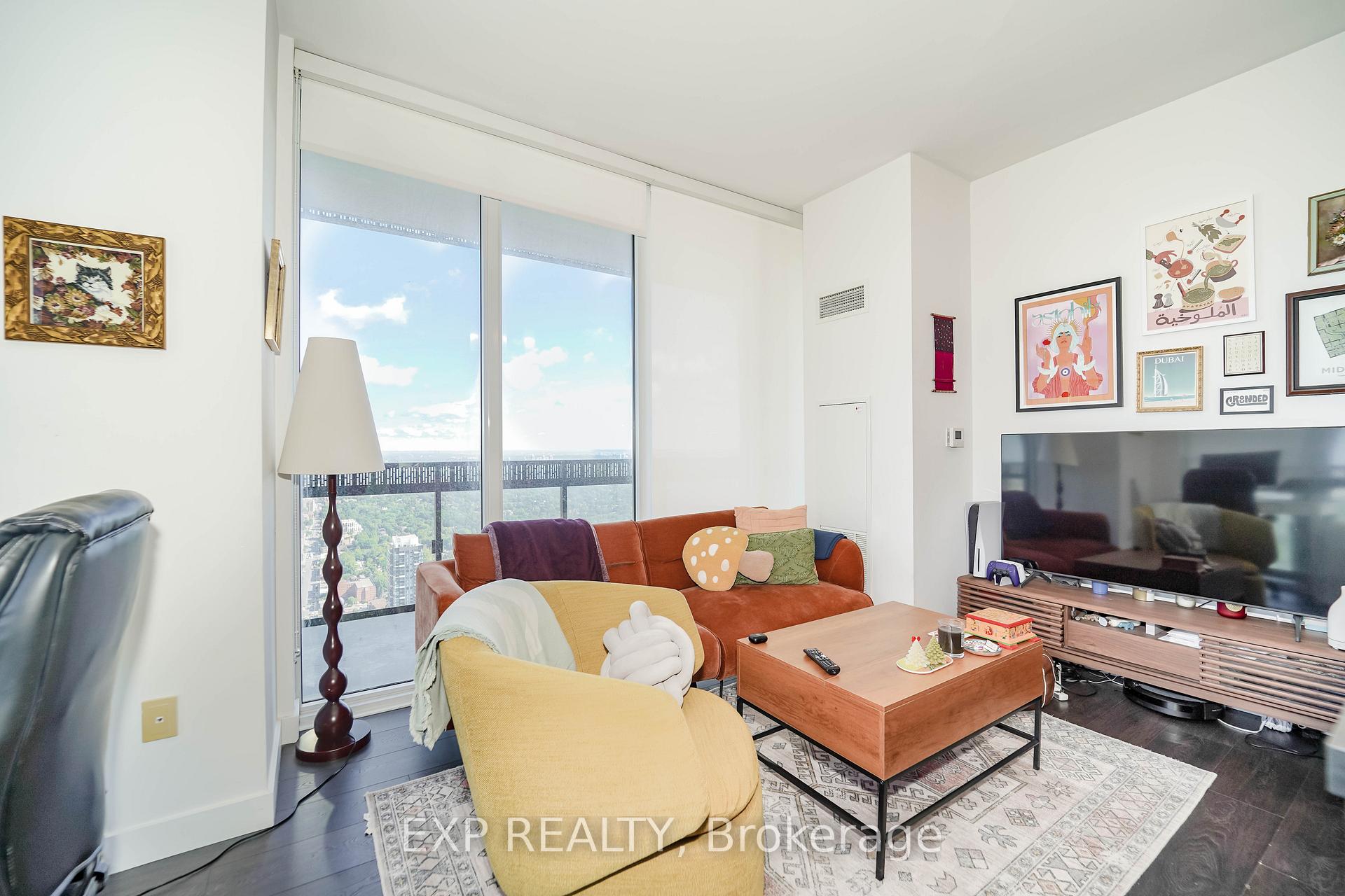Photo 5 of Unit 5505, 8 Eglinton Avenue E, Toronto, Mount Pleasant West — HOMEH