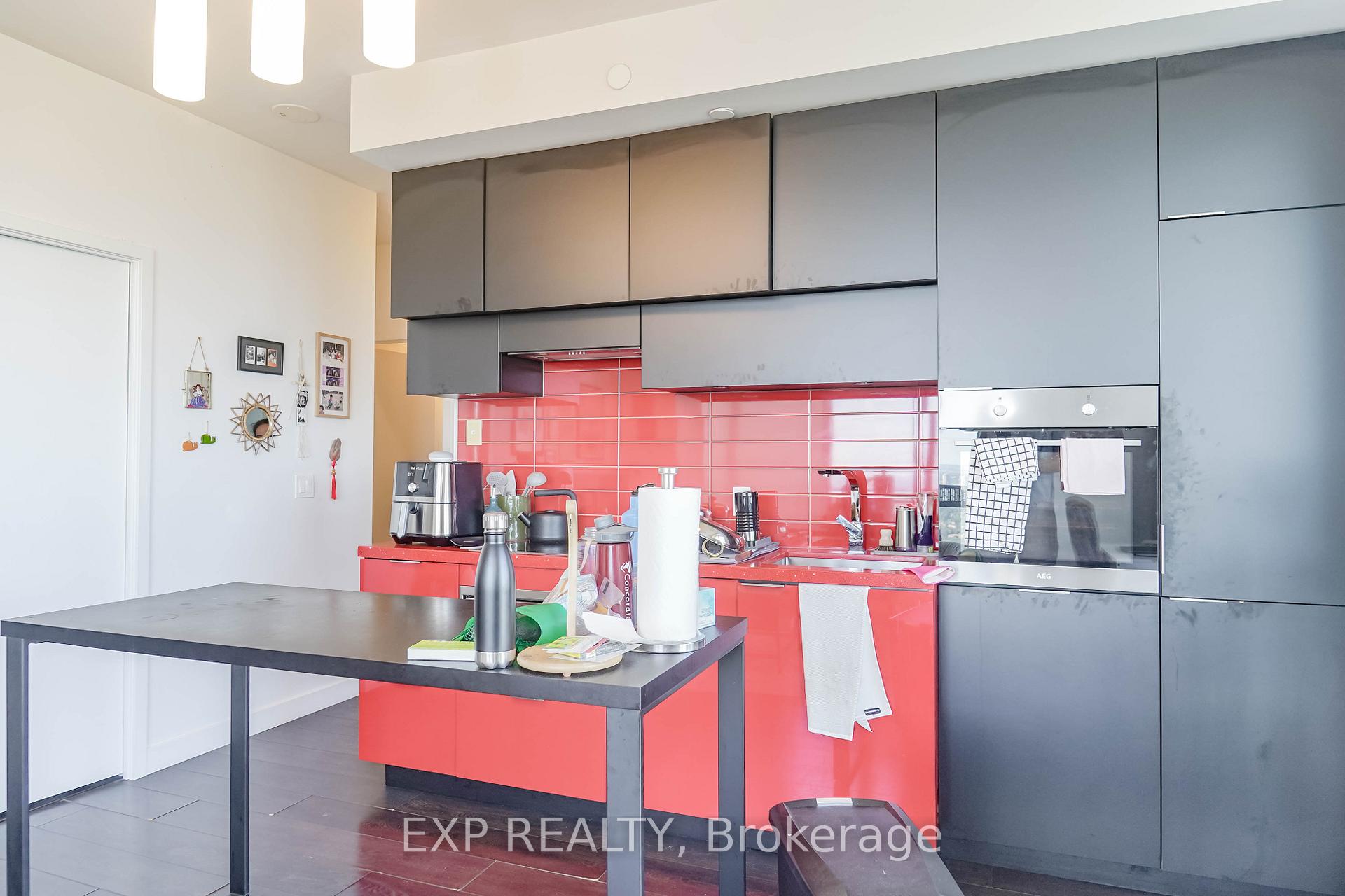 Photo 10 of Unit 5505, 8 Eglinton Avenue E, Toronto, Mount Pleasant West — HOMEH