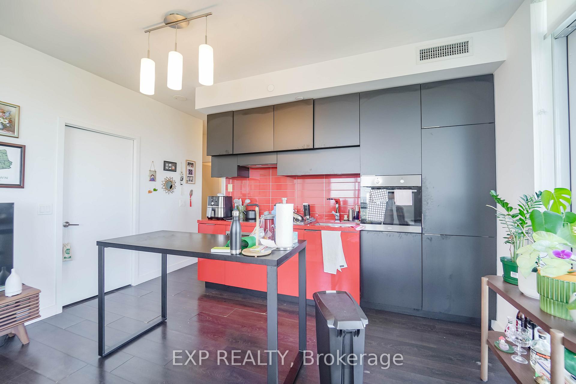 Photo 12 of Unit 5505, 8 Eglinton Avenue E, Toronto, Mount Pleasant West — HOMEH