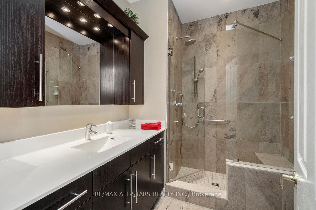 Photo 16 of 14 Kingfisher Cove Way, Markham, Greensborough — HOMEH
