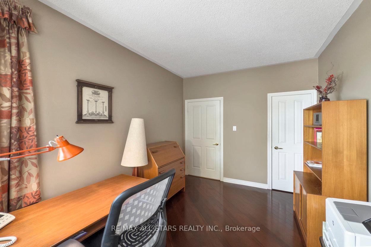Photo 18 of 14 Kingfisher Cove Way, Markham, Greensborough — HOMEH
