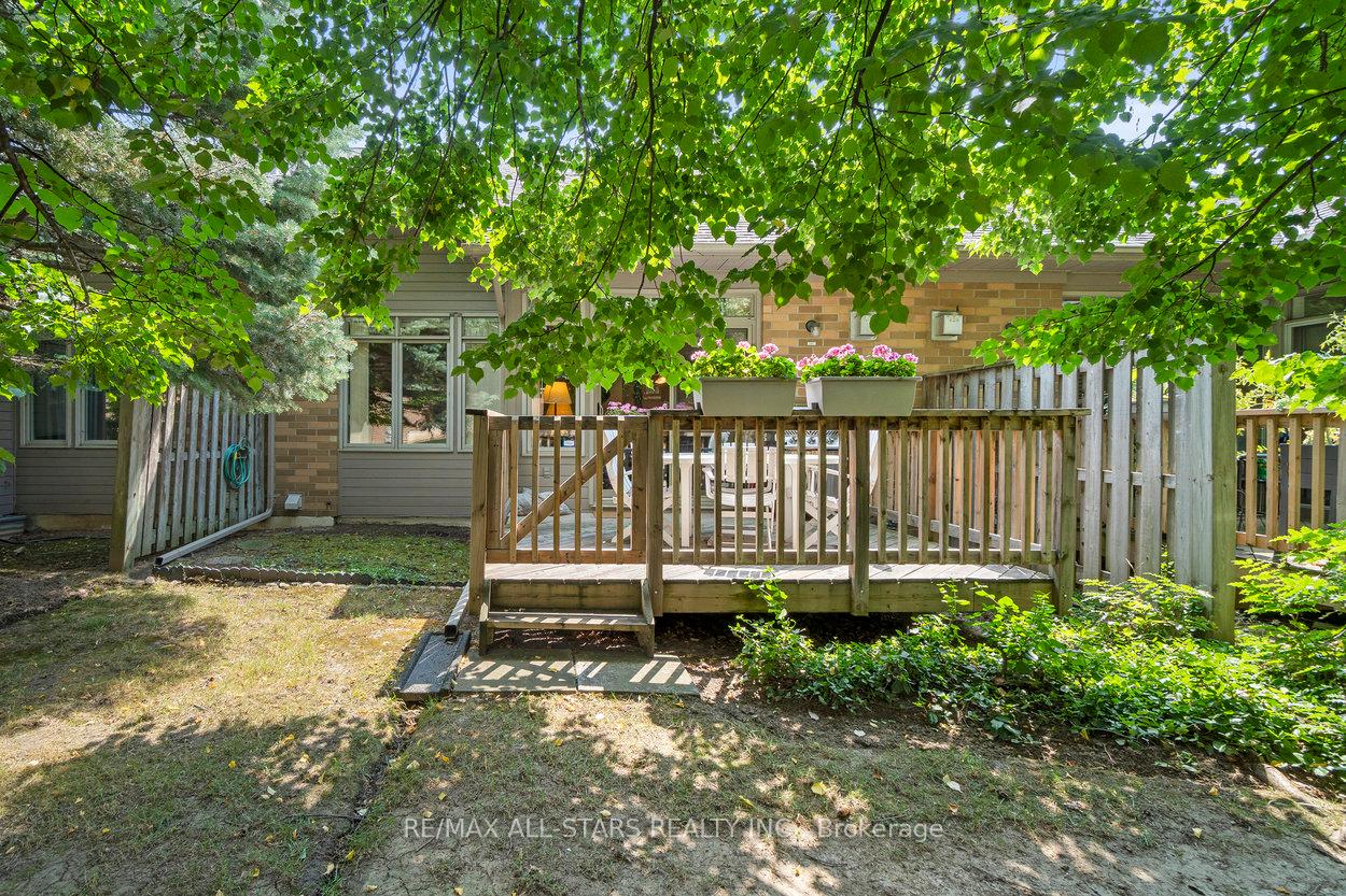 Photo 28 of 14 Kingfisher Cove Way, Markham, Greensborough — HOMEH