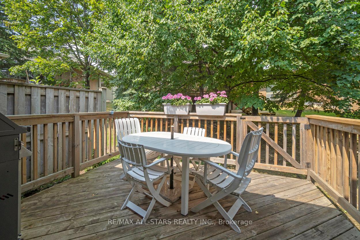 Photo 30 of 14 Kingfisher Cove Way, Markham, Greensborough — HOMEH