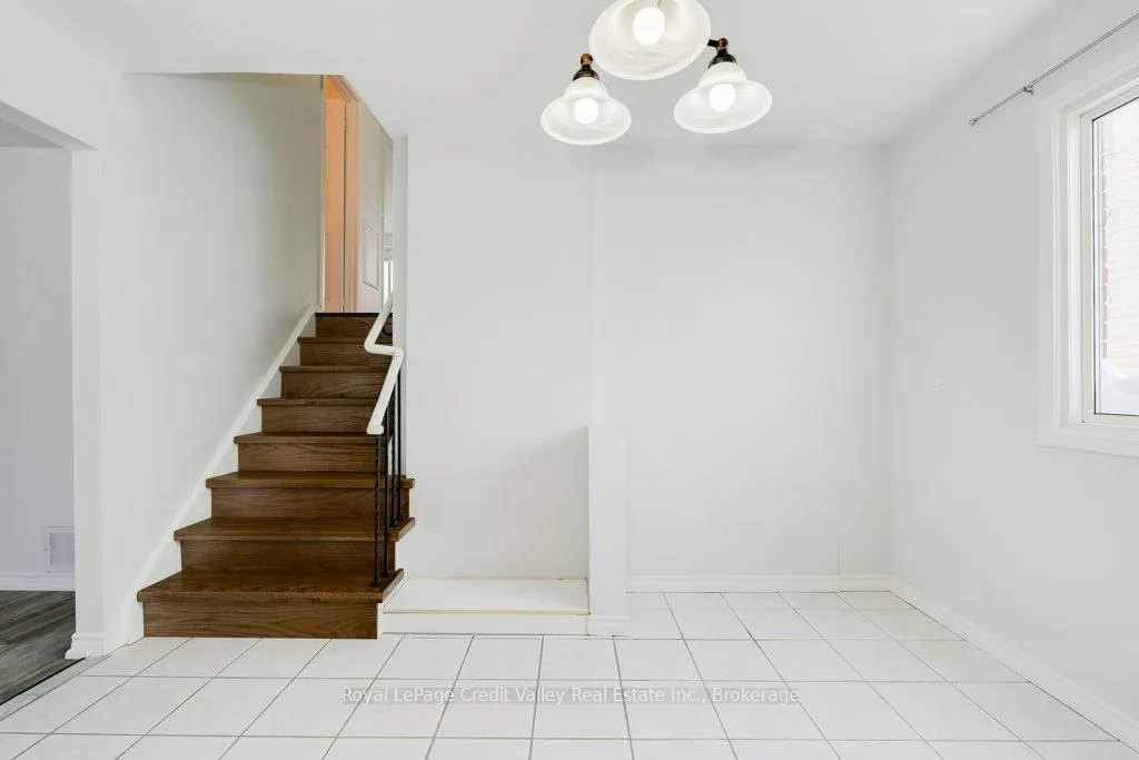 Photo 8 of 376 Hansen Road N, Brampton, Madoc — HOMEH