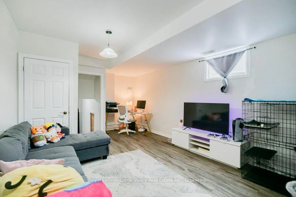 Photo 21 of 376 Hansen Road N, Brampton, Madoc — HOMEH