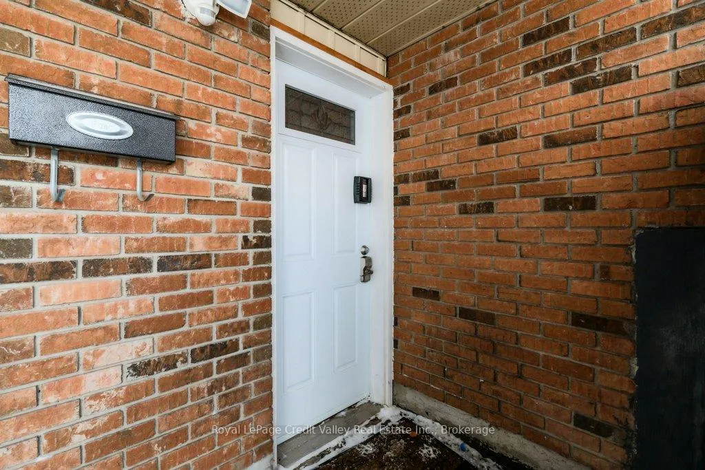 Photo 37 of 376 Hansen Road N, Brampton, Madoc — HOMEH